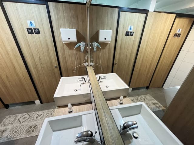 Classic Quadruple Room, Shared Bathroom