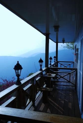 เอ็มมานูเอลฟาร์มเฮาส์ (Emmanuel Farmhouse)2