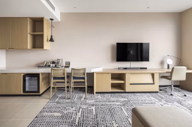 Suite, 1 King Bed