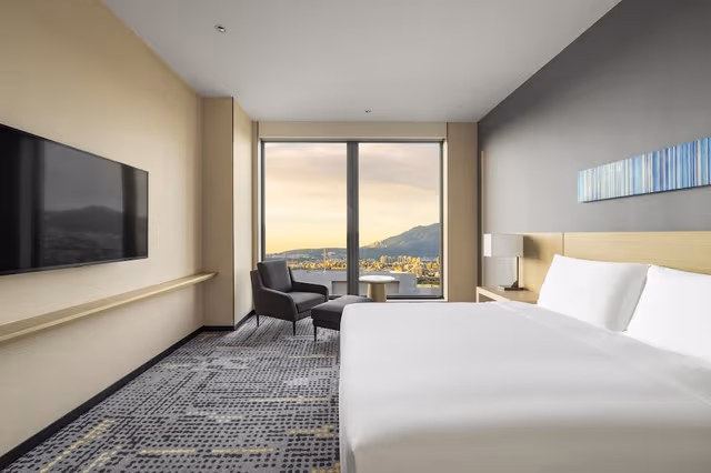 Suite, 1 King Bed