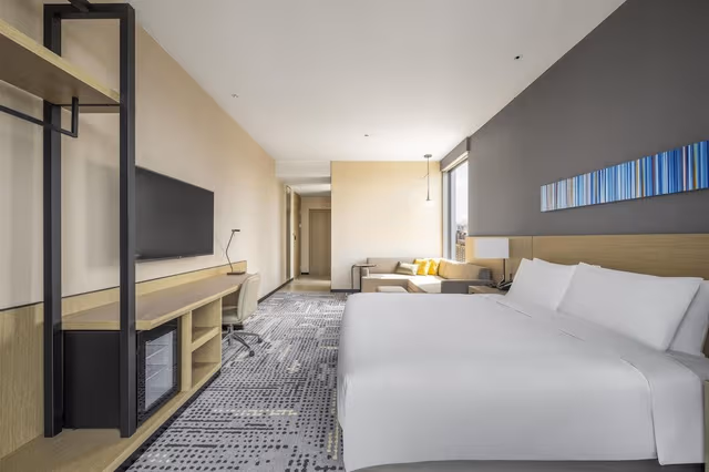 Deluxe Room, 1 King Bed
