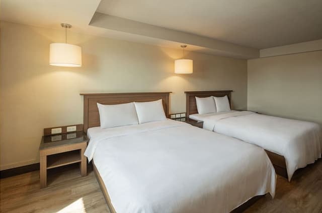 Business Quadruple Room