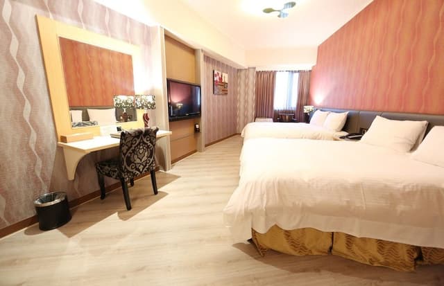 Elite Quadruple Room