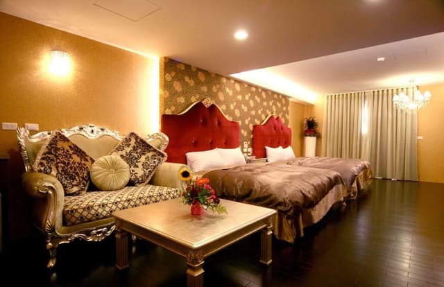 Deluxe Quadruple Room