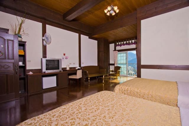 Standard Quadruple Room, Mountain View