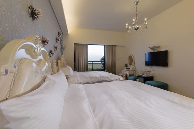 Deluxe Quadruple Room, Ocean View (202)