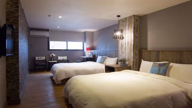Classic Quadruple Room