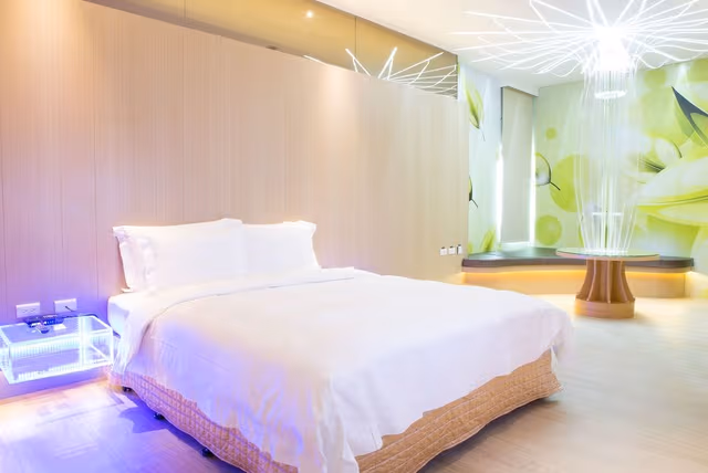 Platinum Suite (Check in time starts from 6pm)