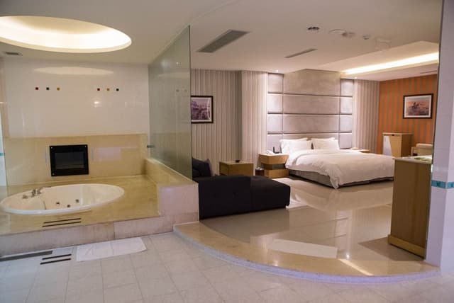 Platium Suite