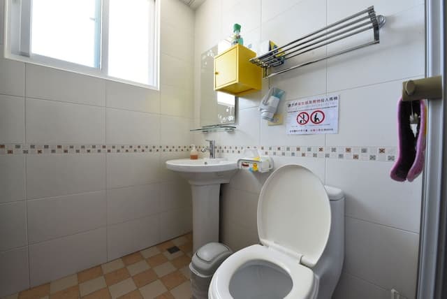 Shared Dormitory, Mixed Dorm, Shared Bathroom