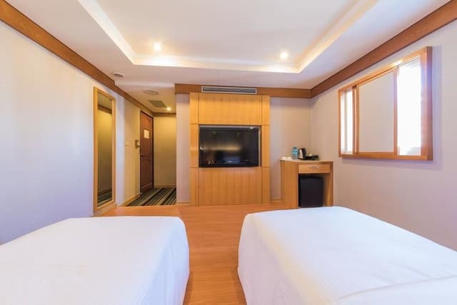 Standard Twin Room