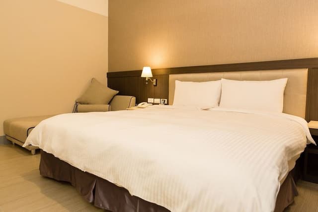 Classic Double Room (for half board plan, dinner is served 20:00 - 22:00,last admission is 21:30)