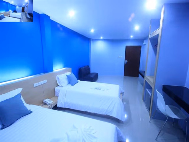 Twin Bed Room