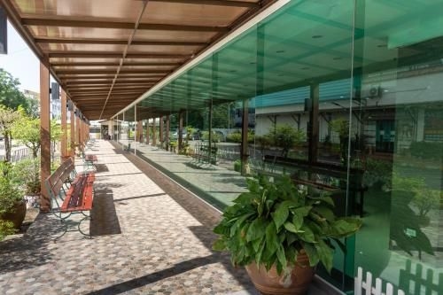 Mayflower Grand Hotel Korat4