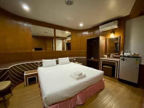 โรงแรม เพนท์เฮ้าส์ รีสอร์ท โรงแรม เพนท์เฮ้าส์ รีสอร์ท