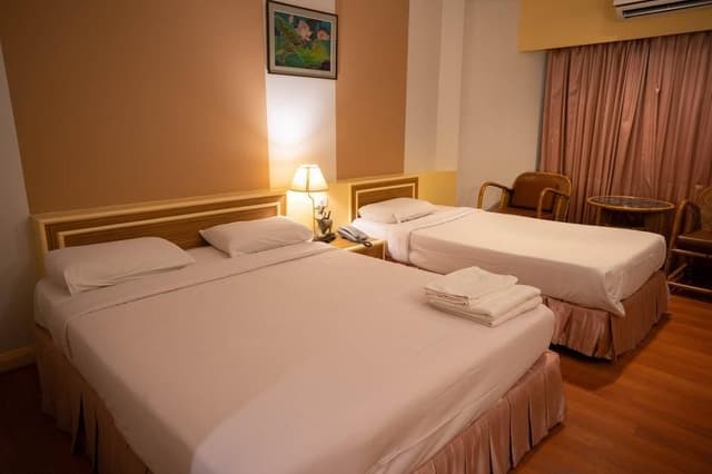 1 Double Bed 1 Single Bed