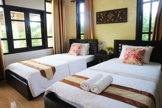 Standard - (2 Single Beds)