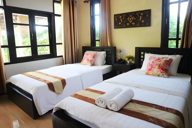Standard - (2 Single Beds)