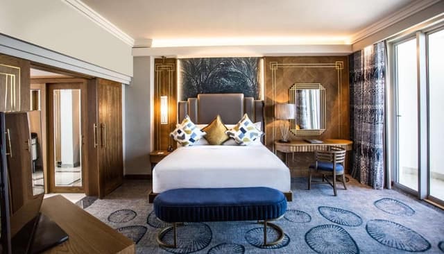 Deluxe Suite with Sleeper Couch Smoking