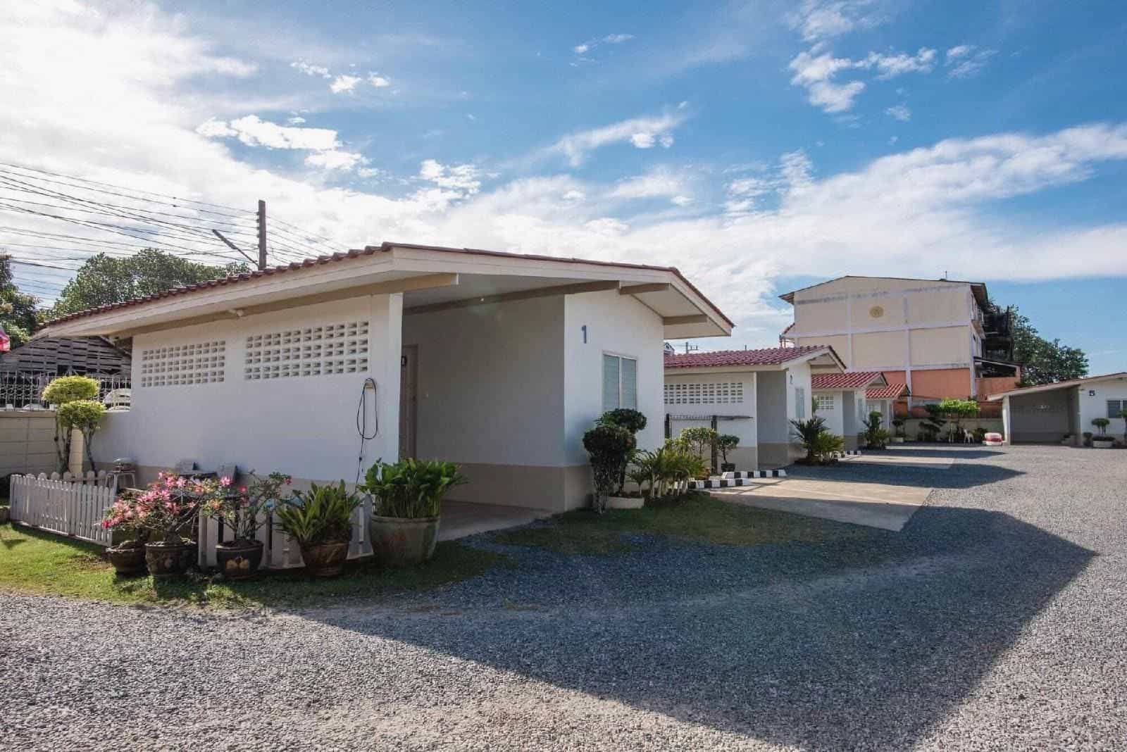 โรงแรมฉิมพลี โรงแรมฉิมพลี