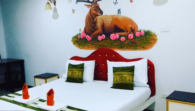 Standard Double Room (Key Deposit 300THB)