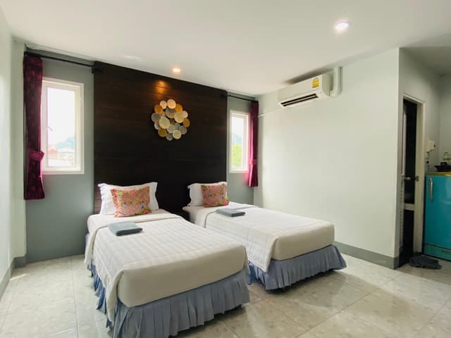 Standard Twin Room