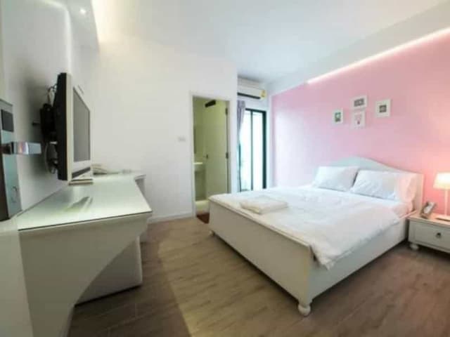 Standard Double Room With Bathtub
