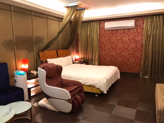 Deluxe Double Room - Check-In After 6:00 PM