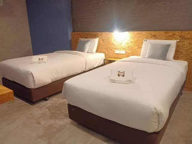 Standard Twin Room