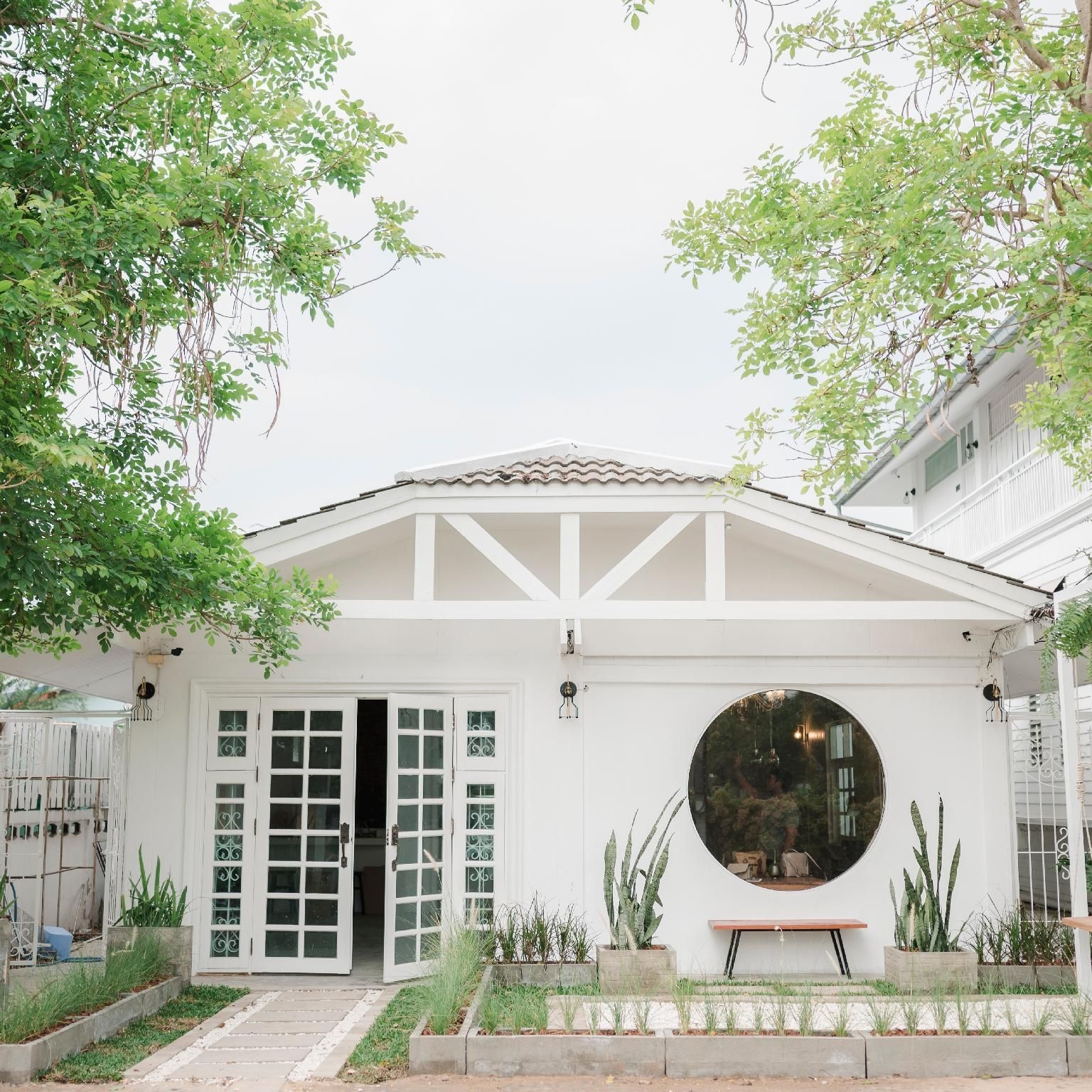 เขมจิตต์ คาเฟ่ แอนด์ เบด (Khemjit cafe' and bed)1