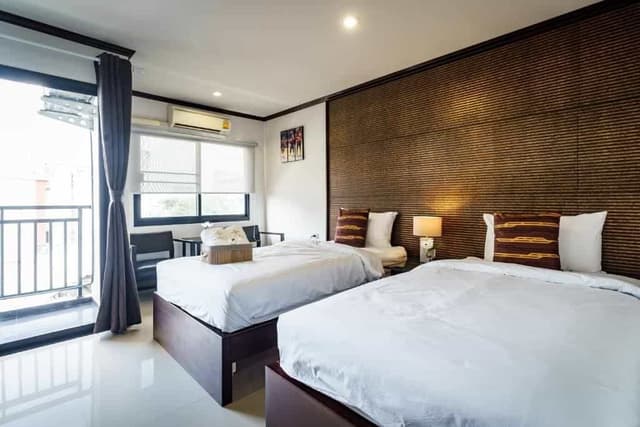 Standard Twin Room