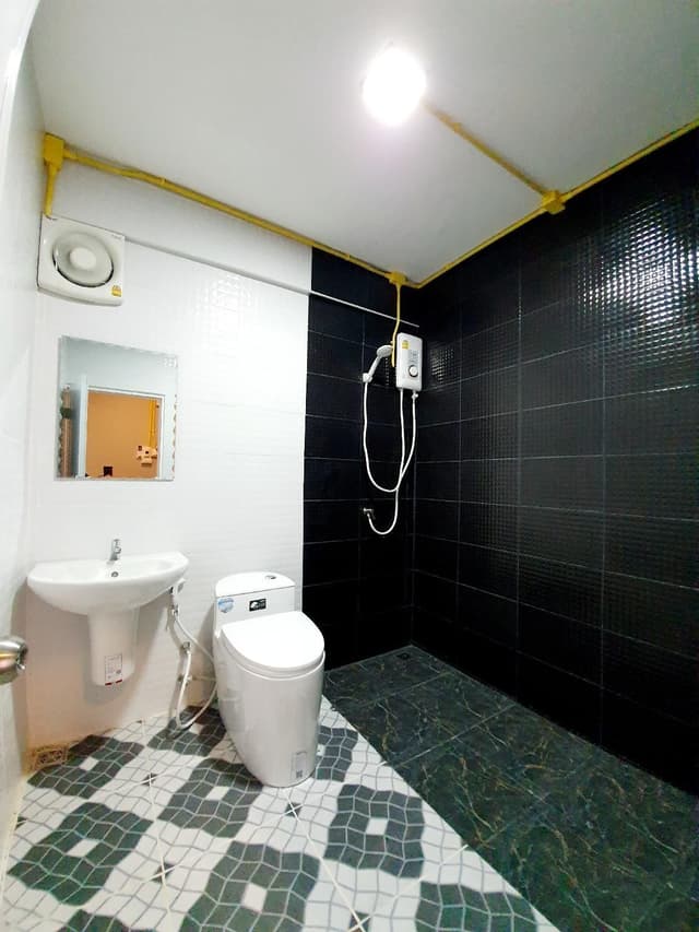 Twin Room 9