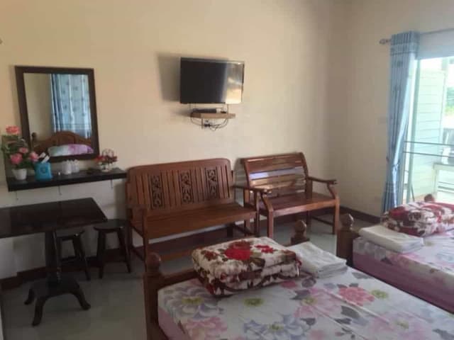 Standard Twin Room