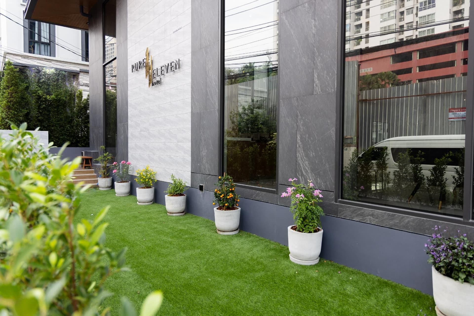 โรงแรมเพียวอีเลฟเว่น กรุงเทพ โรงแรมเพียวอีเลฟเว่น กรุงเทพ