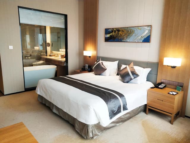 Deluxe King Room