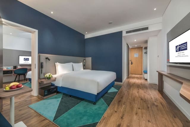 Standard Room, 1 King Bed (Super King, Minifridge)