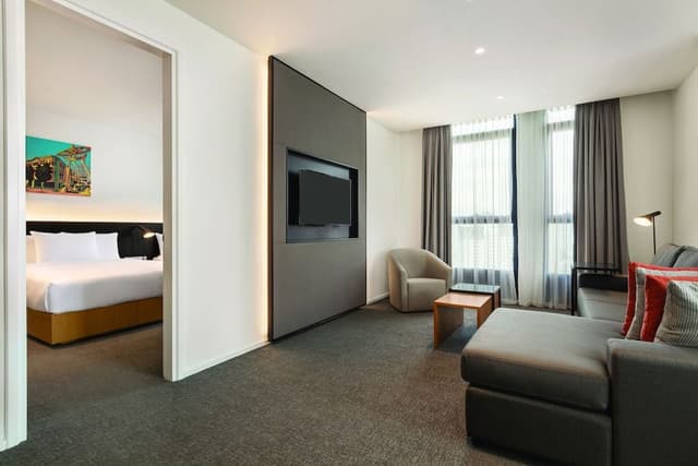Suite, 2 Bedrooms (2 kingbed & 1 sofabed)