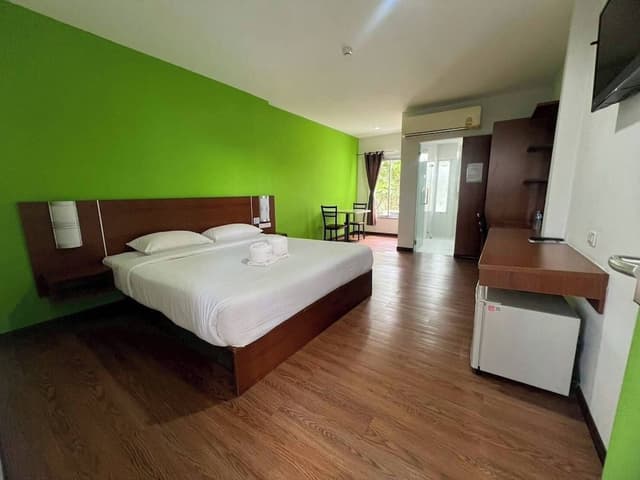 Premier Deluxe, 1 King Bed, Non Smoking, City View