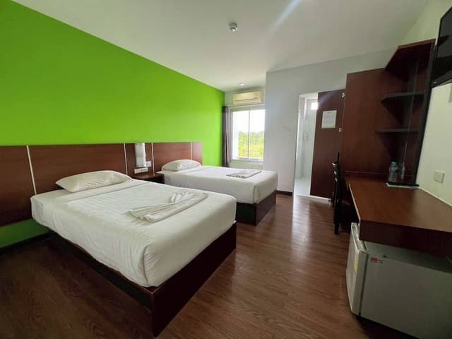 Deluxe, 2 Twin Beds, Non Smoking, City View