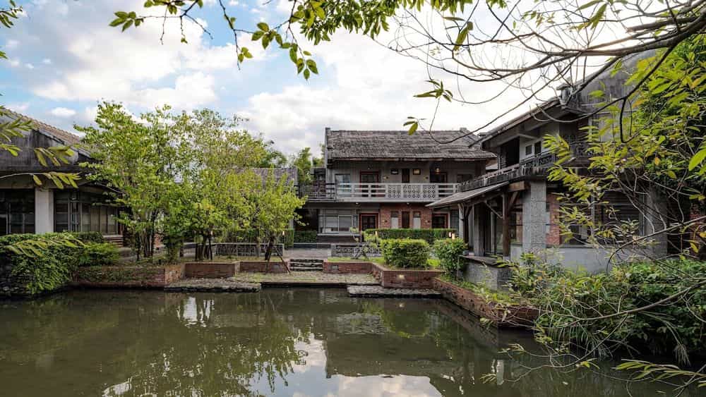 โรงแรมเดอะ โมเมนท์ อี้หลัน บาย เลคชอร์ โรงแรมเดอะ โมเมนท์ อี้หลัน บาย เลคชอร์