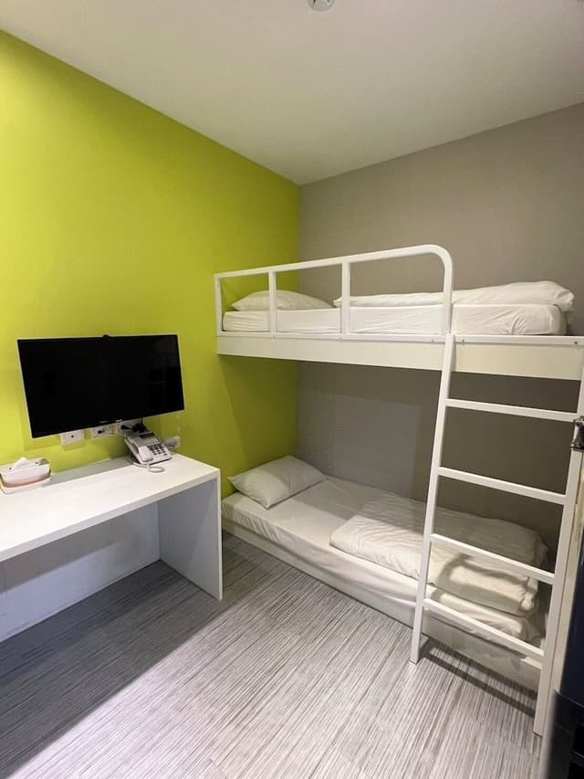 Basic Shared Dormitory, Shared Bathroom