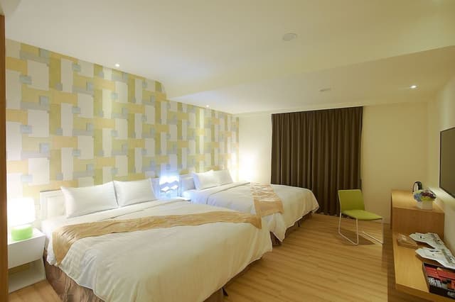 Family Quadruple Room, 2 Double Beds, City View