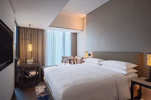 Deluxe Room, 1 King Bed