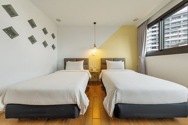 Standard Twin Room