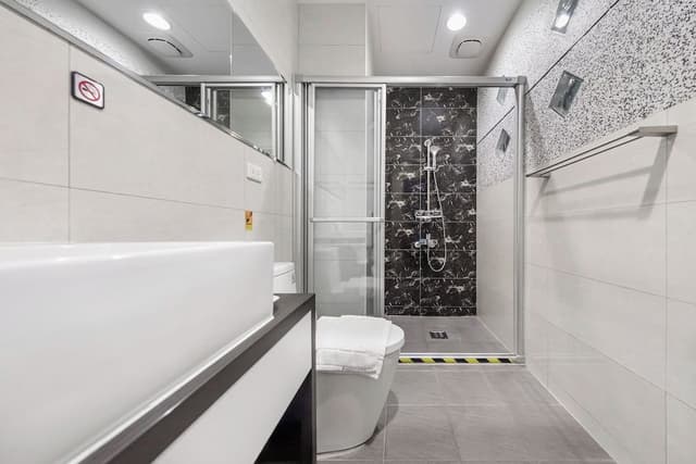 Quadruple Room, Mountain View