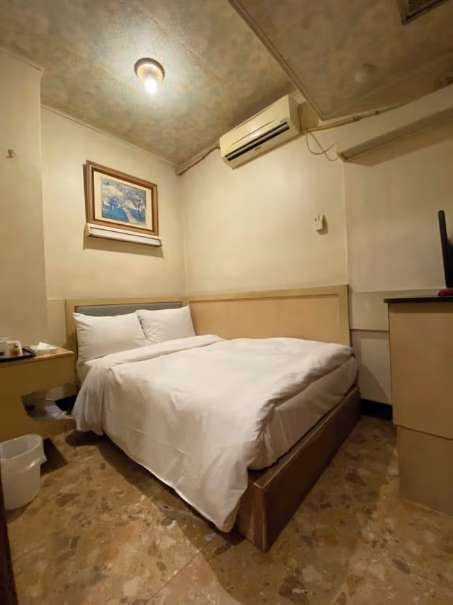 Economy Single Room