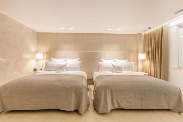 Business Quadruple Room (no garage)