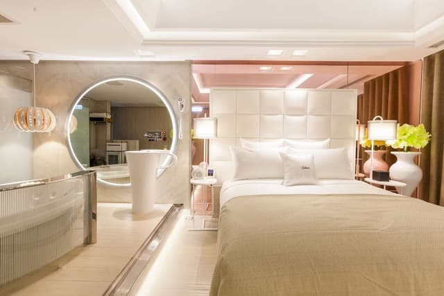 Deluxe Double Room - Non-Smoking