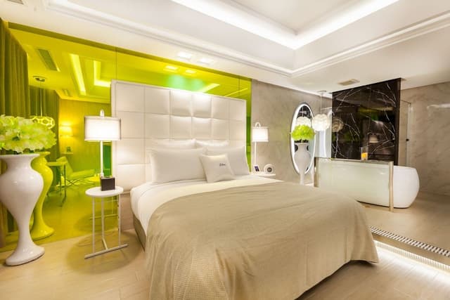 Deluxe Double Room - Non-Smoking