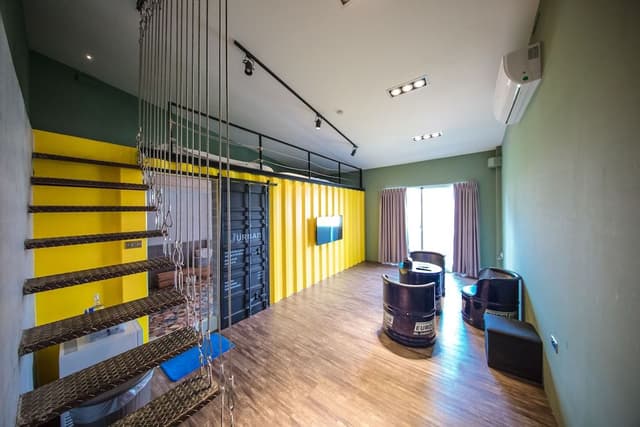Gallery Quadruple Room (Container)